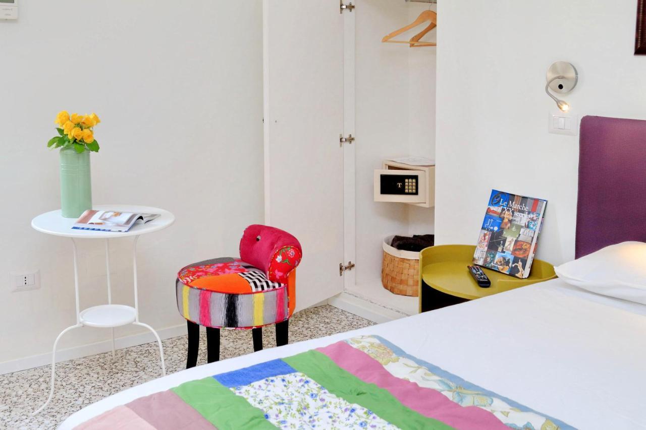 Guest House Viaroma San Severino Marche Extérieur photo