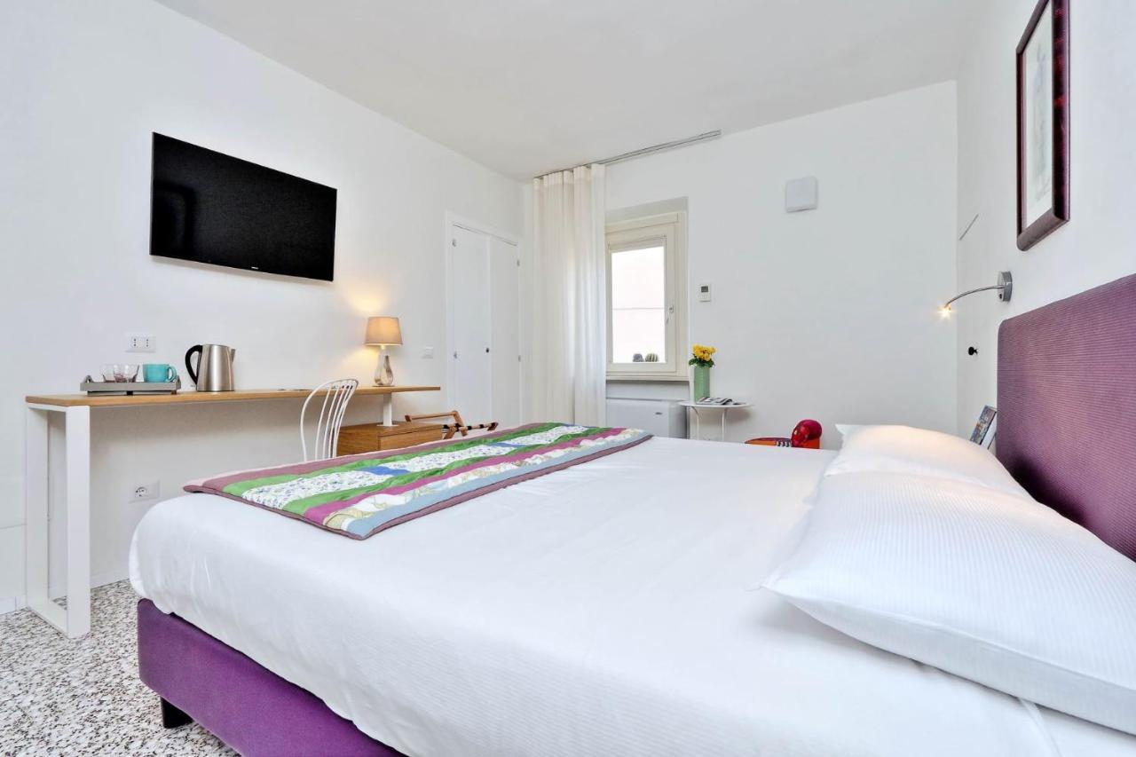 Guest House Viaroma San Severino Marche Extérieur photo